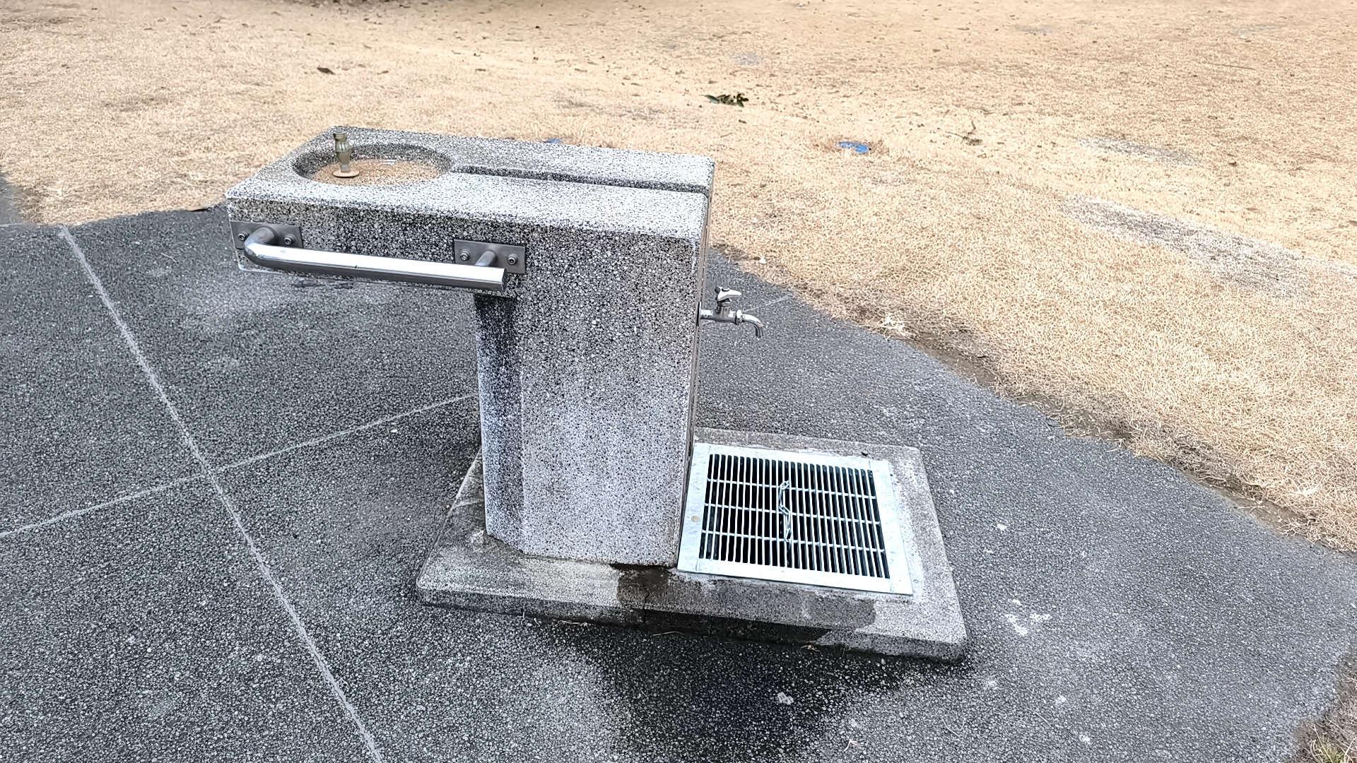 生品コミュニティ運動公園 水飲み場