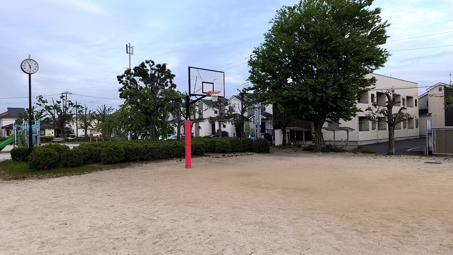 山崎町児童公園 バスケットコート全景