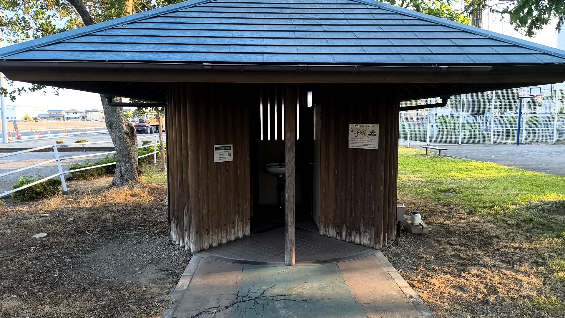 大新田公園のトイレ